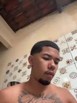 Gay sex chat with Lisboa077 - camgaychat.com - Armenia