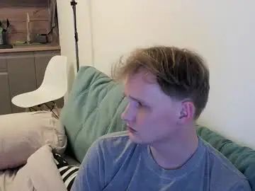 Gay sex chat with tony_tonka - camgaychat.com - Britain
