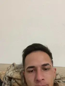 Gay sex chat with adonis0892 - camgaychat.com - Britain