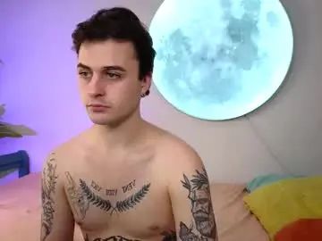 Gay sex chat with din_avexxy - camgaychat.com - Britain