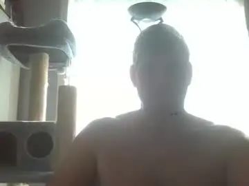 Gay sex chat with krisv80 - camgaychat.com - Britain