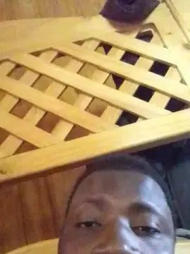 Gay sex chat with leo95600 - camgaychat.com - Spain