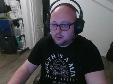Gay sex chat with cyriloup4 - camgaychat.com - France