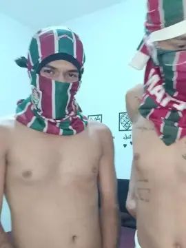 Gay sex chat with Brothers19 - camgaychat.com - Portugal