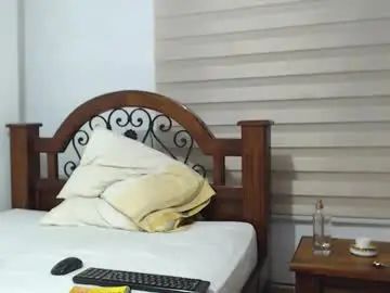 Gay sex chat with leoricoo - camgaychat.com - Britain