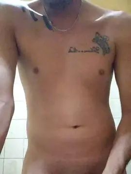 Gay sex chat with Elivelton2020 - camgaychat.com - Britain