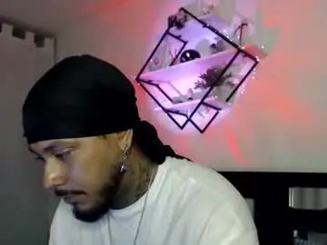 Gay sex chat with kaelsantos - camgaychat.com - Britain