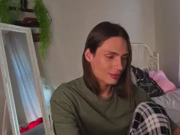 Gay sex chat with adam_lichi - camgaychat.com - Britain