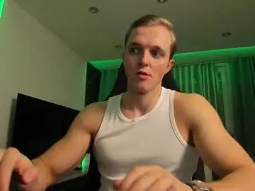 Gay sex chat with cashmasterreed - camgaychat.com - Britain