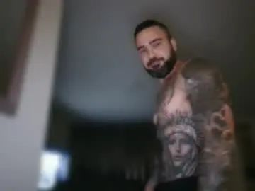 Gay sex chat with tattooandmuscle - camgaychat.com - Britain