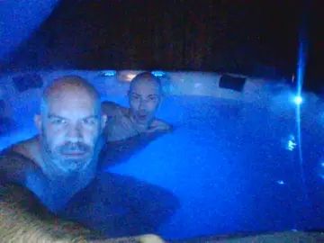 Gay sex chat with Canmountainboys - camgaychat.com