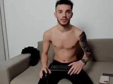 Gay sex chat with dominicvalente - camgaychat.com - Britain