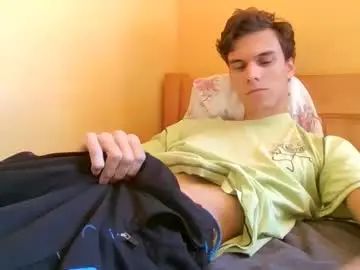 Gay sex chat with skinnyfit8 - camgaychat.com - Britain