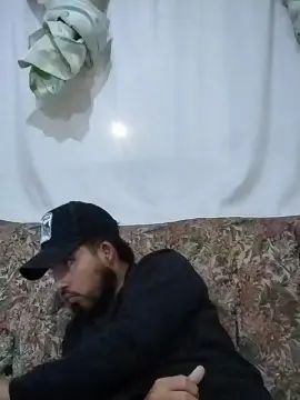 Gay sex chat with Skrollikat2001 - camgaychat.com - Spain