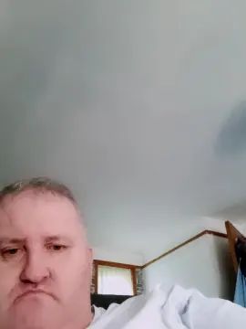 Gay sex chat with Ramboyboy - camgaychat.com - Britain