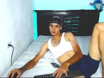 Gay sex chat with abrahamm251 - camgaychat.com - Spain