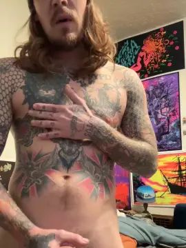 Gay sex chat with TattooedPlayBoy - camgaychat.com - Britain