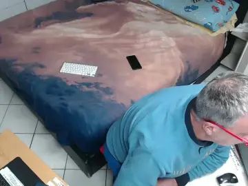 Gay sex chat with firenze73 - camgaychat.com - Italy