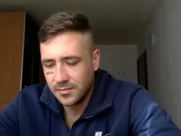 Gay sex chat with bbnamelezz - camgaychat.com - Britain