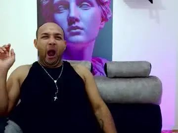 Gay sex chat with maximiliano_coot - camgaychat.com - Britain