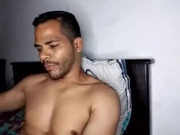 Gay sex chat with brujoreal1987 - camgaychat.com - Britain