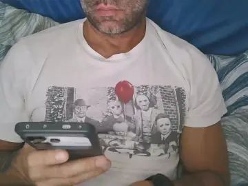Gay sex chat with Evasionee - camgaychat.com - Italy