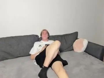 Gay sex chat with swag_mua - camgaychat.com