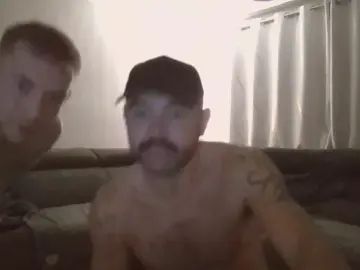 Gay sex chat with Ayrboy25 - camgaychat.com - Britain