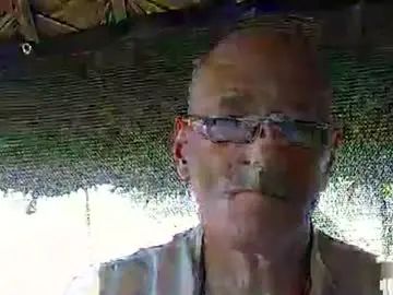 Gay sex chat with roberto627756 - camgaychat.com - Britain