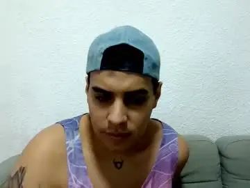 Gay sex chat with mrurus05 - camgaychat.com - Britain