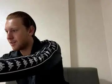 Gay sex chat with alexs_bugatti - camgaychat.com - Britain