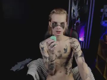 Gay sex chat with ArchiehalIl - camgaychat.com - Britain