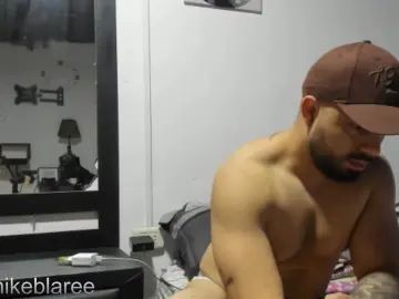 Gay sex chat with mikeblaree - camgaychat.com - Spain