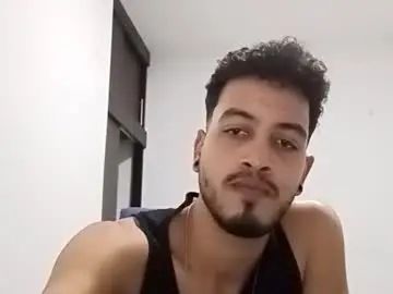 Gay sex chat with seighty8 - camgaychat.com - Britain