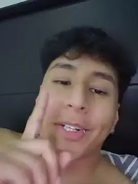 Gay sex chat with distroyet2 - camgaychat.com - Portugal