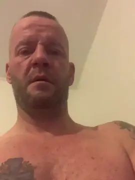 Gay sex chat with THELUCKYBRIT - camgaychat.com - Britain