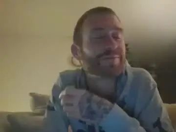 Gay sex chat with bwcwhiteboy94 - camgaychat.com - Britain
