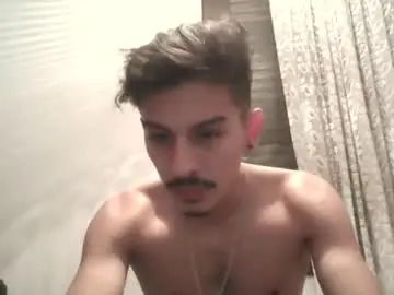 Gay sex chat with camilo0820 - camgaychat.com - Britain