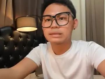 Gay sex chat with saucy_yummy_cheska - camgaychat.com - Britain