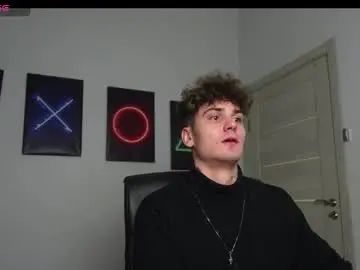 Gay sex chat with nick_phillip - camgaychat.com - Britain