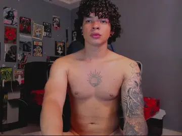 Gay sex chat with ian_versace - camgaychat.com - Britain