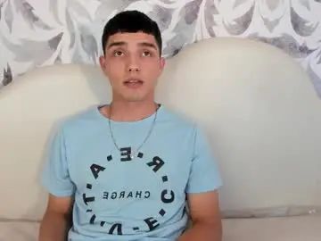 Gay sex chat with malekk_1 - camgaychat.com - Britain