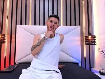 Gay sex chat with mark_pirs - camgaychat.com - Britain