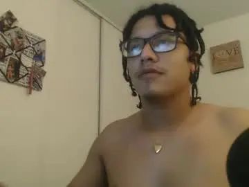 Gay sex chat with tactiqe - camgaychat.com - Britain