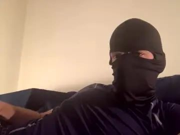 Gay sex chat with masked_mischief2 - camgaychat.com - Britain