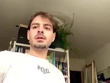 Gay sex chat with yvesbunnny - camgaychat.com - Britain