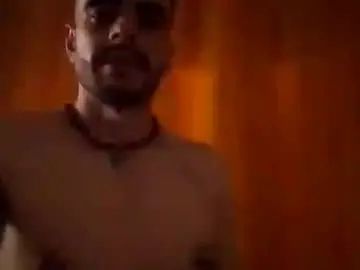 Gay sex chat with juank03962 - camgaychat.com - Britain