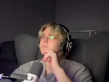 Gay sex chat with kulik_hoesos - camgaychat.com - Russia