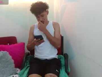 Gay sex chat with santy_boys_xxx - camgaychat.com - Spain