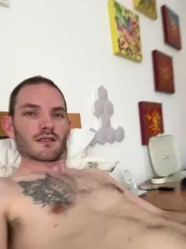 Gay sex chat with Lukescottxx - camgaychat.com - Britain